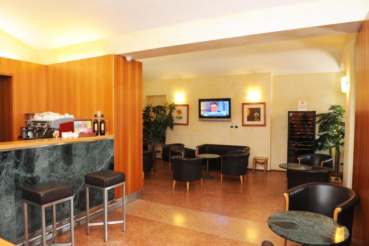 Dimora Del Barone Hotel Romagnano Sesia Екстериор снимка