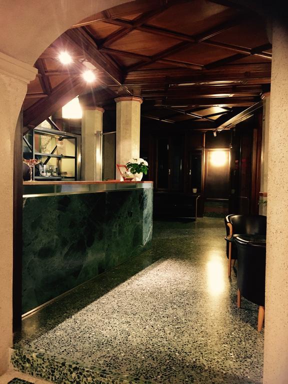 Dimora Del Barone Hotel Romagnano Sesia Екстериор снимка
